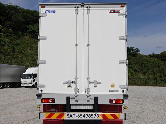 Nissan QUON 2019-02 7060360-8