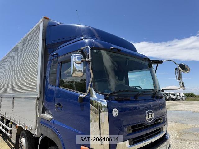 Nissan QUON 2016-09 7060364-9