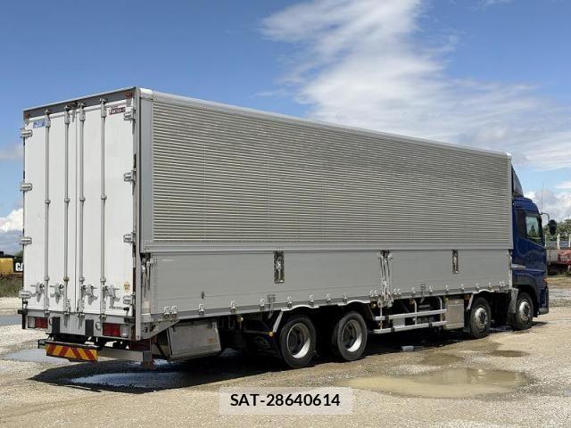 Nissan QUON 2016-09 7060364-5