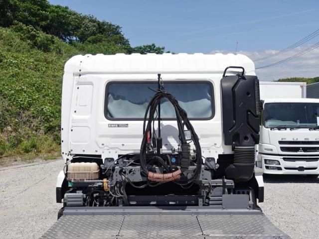 Nissan QUON 2022-10 7199694-14