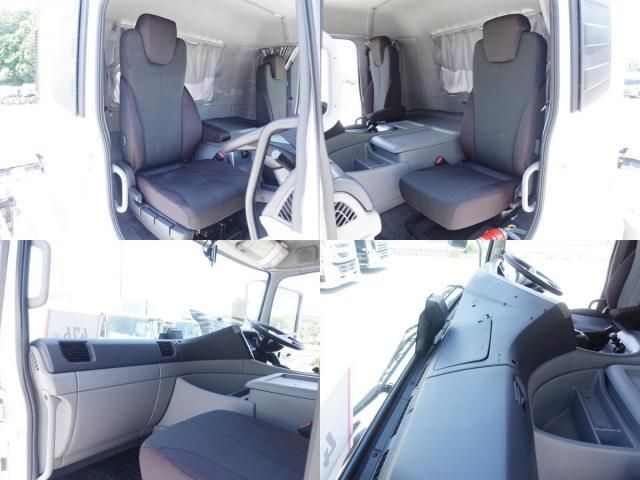 Nissan QUON 2022-10 7199694-24