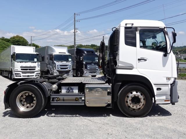Nissan QUON 2022-10 7199694-7