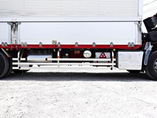 Nissan QUON 2019-03 7199697-21