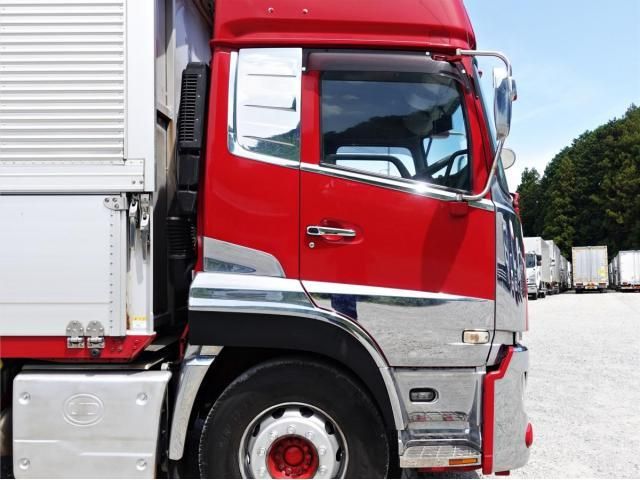 Nissan QUON 2019-03 7199697-6