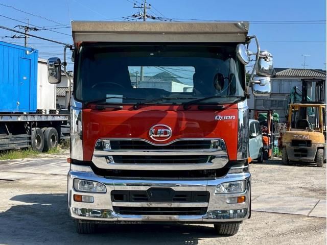 Nissan QUON 2015-07 7199701-1