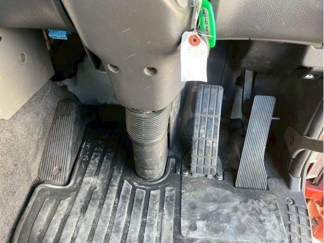 Nissan QUON 2015-07 7199701-23