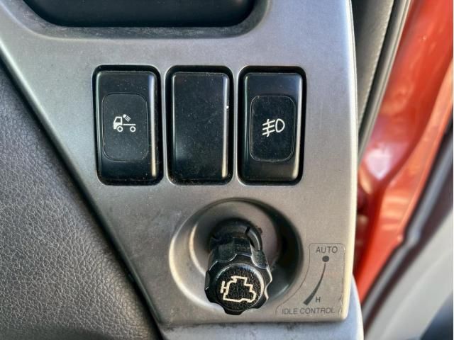 Nissan QUON 2015-07 7199701-25