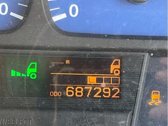 Nissan QUON 2015-07 7199701-27