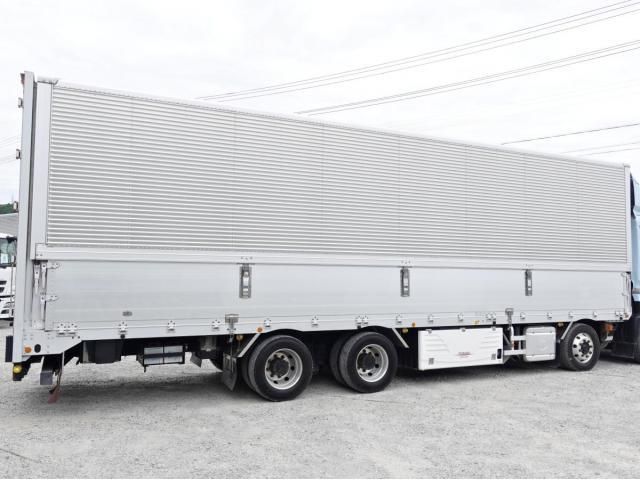 Nissan QUON 2013-12 7199695-10