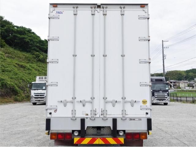 Nissan QUON 2013-12 7199695-11