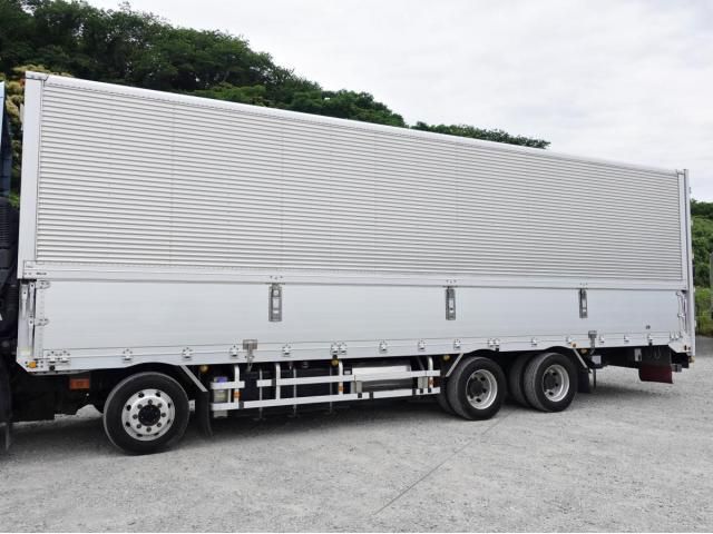 Nissan QUON 2013-12 7199695-14
