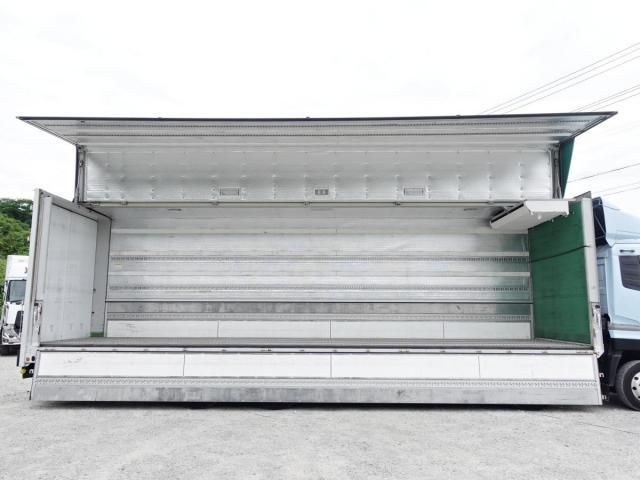 Nissan QUON 2013-12 7199695-17