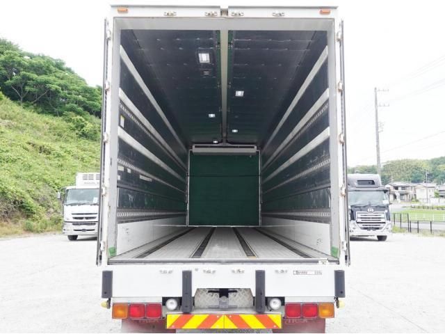 Nissan QUON 2013-12 7199695-19