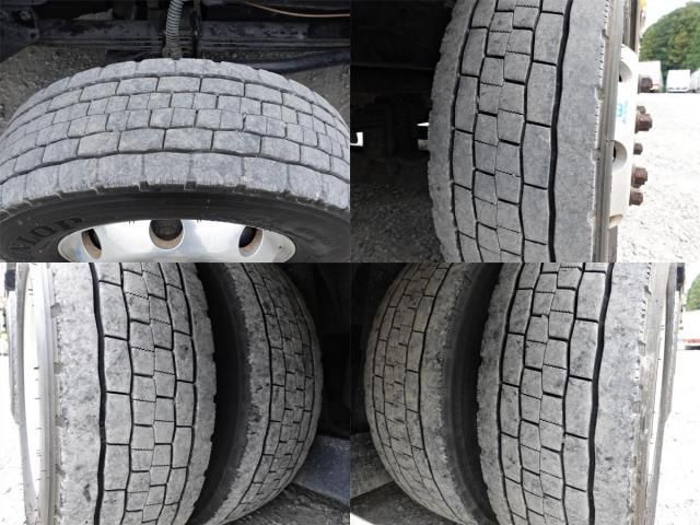 Nissan QUON 2013-12 7199695-26