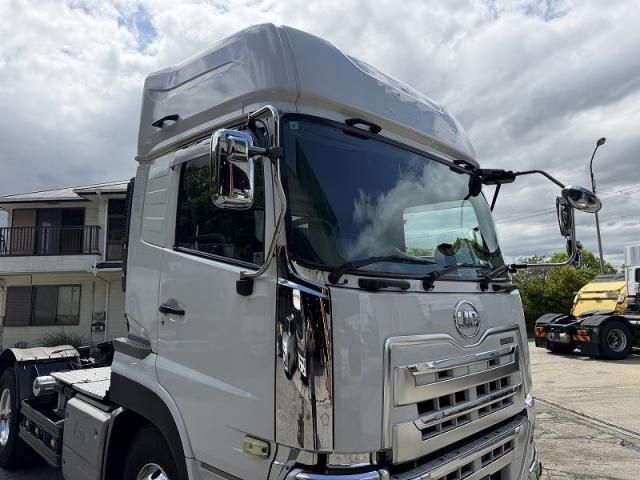 Nissan QUON 2019-09 7199708-9