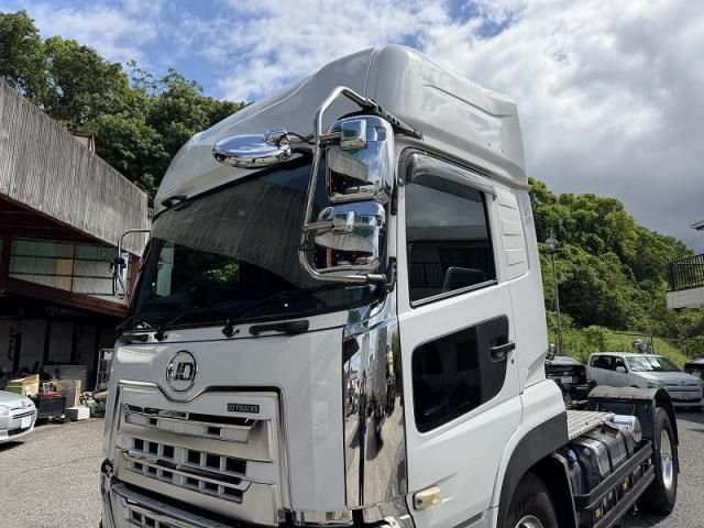 Nissan QUON 2019-09 7199708-11