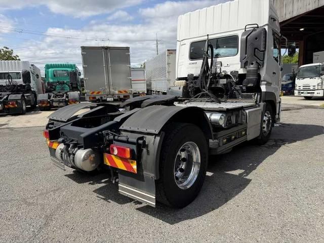 Nissan QUON 2019-09 7199708-14