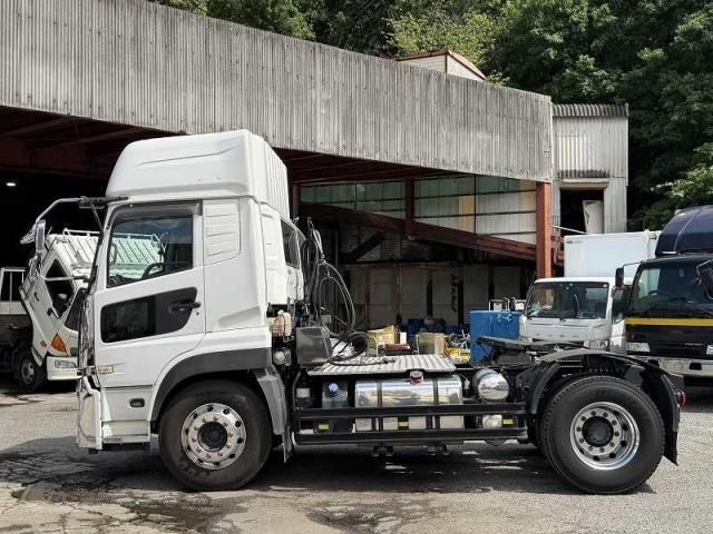 Nissan QUON 2019-09 7199708-2