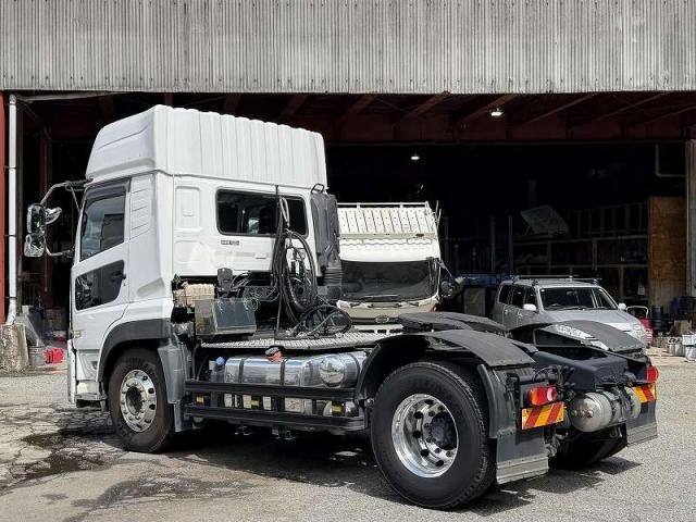 Nissan QUON 2019-09 7199708-3