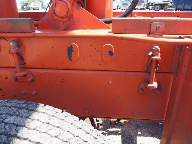 Nissan QUON 2011-12 7199691-16