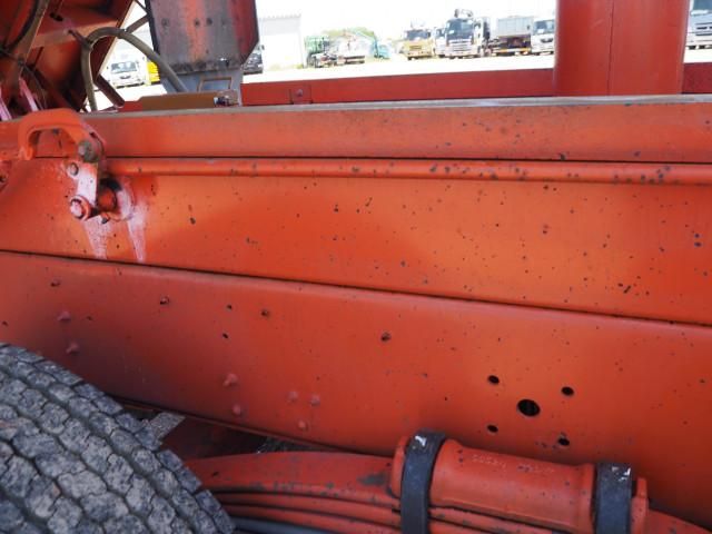Nissan QUON 2011-12 7199691-17