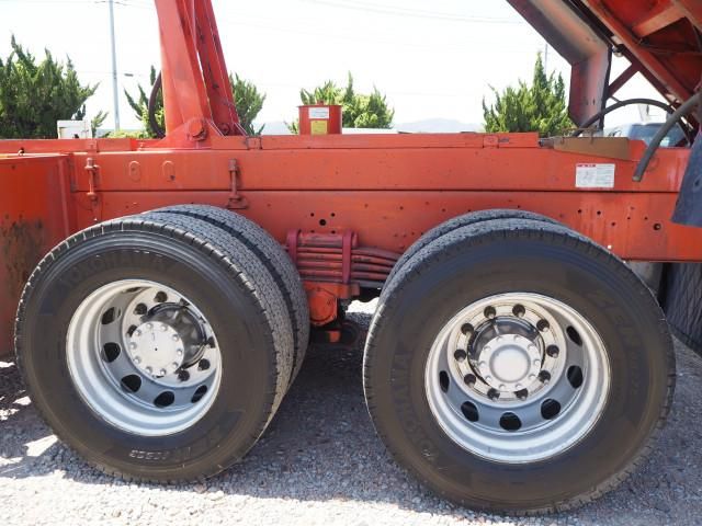 Nissan QUON 2011-12 7199691-25