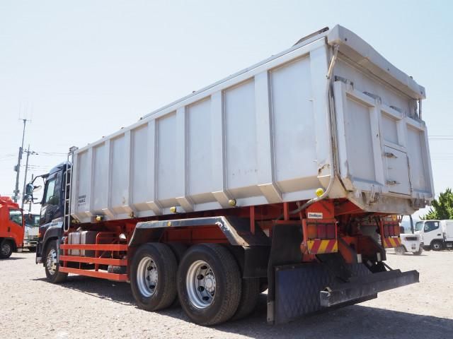 Nissan QUON 2011-12 7199691-2