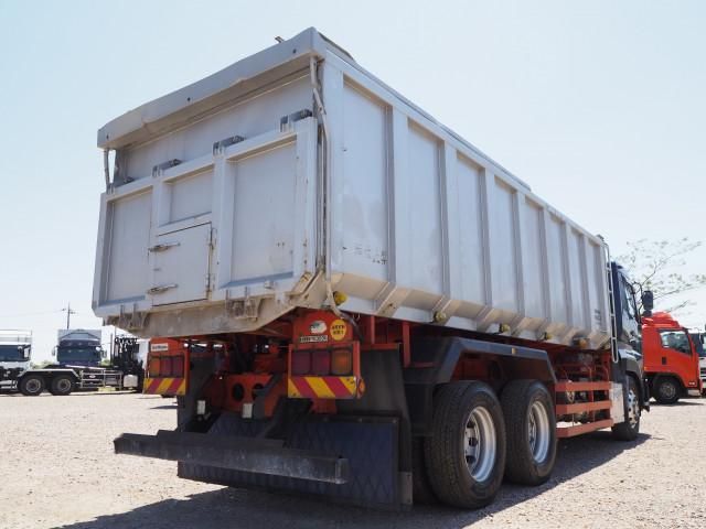Nissan QUON 2011-12 7199691-4