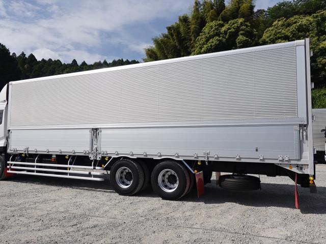 Nissan QUON 2019-02 7199692-10