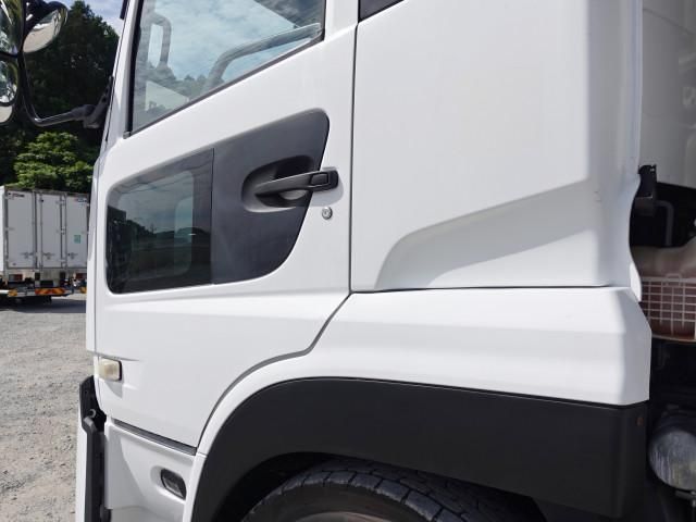 Nissan QUON 2019-02 7199692-11