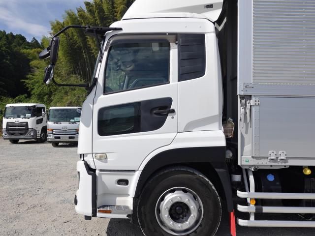 Nissan QUON 2019-02 7199692-12