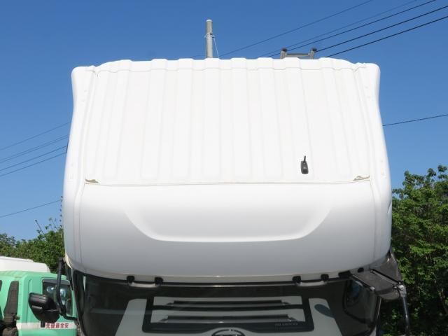 Nissan QUON 2021-03 7199686-10