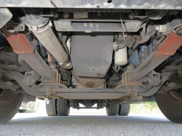 Nissan QUON 2021-03 7199686-11
