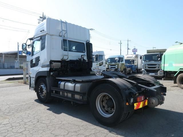 Nissan QUON 2021-03 7199686-2