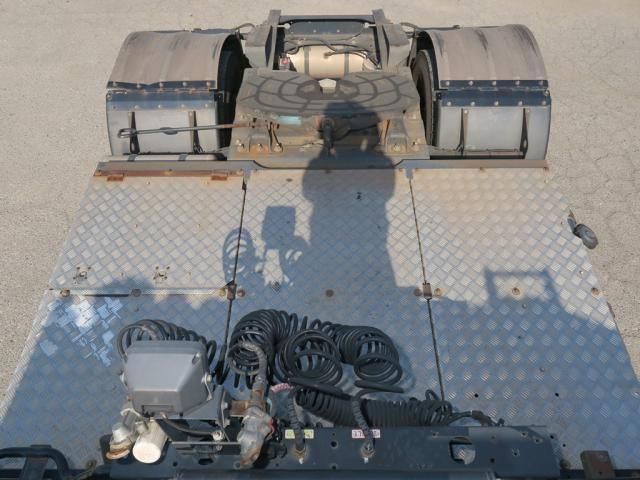 Nissan QUON 2021-03 7199686-6