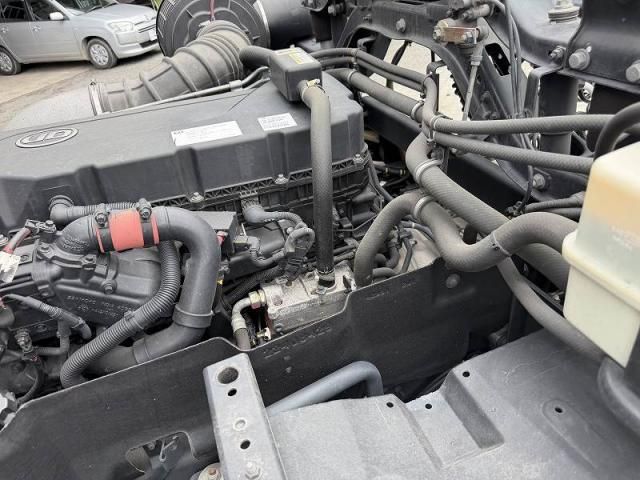 Nissan QUON 2020-11 7199693-20