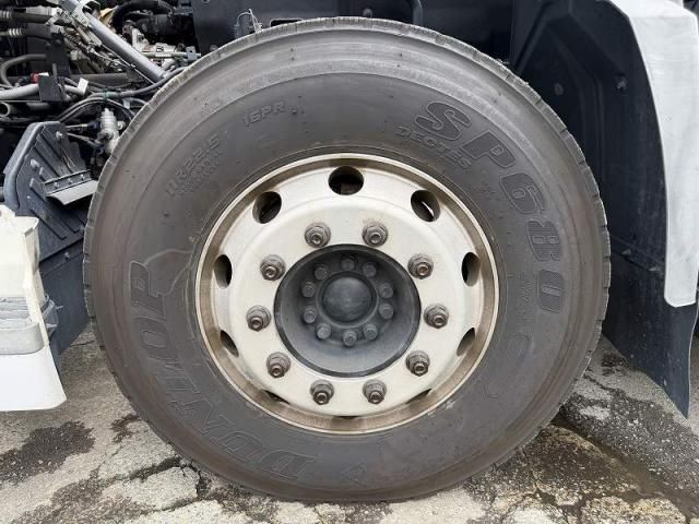 Nissan QUON 2020-11 7199693-24