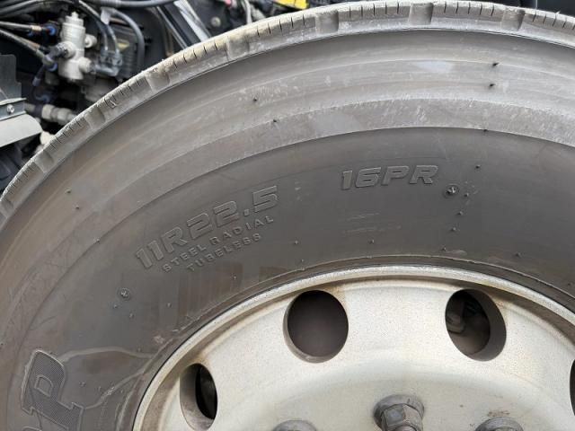Nissan QUON 2020-11 7199693-25