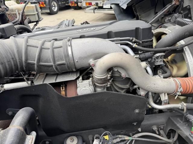 Nissan QUON 2020-11 7199693-27