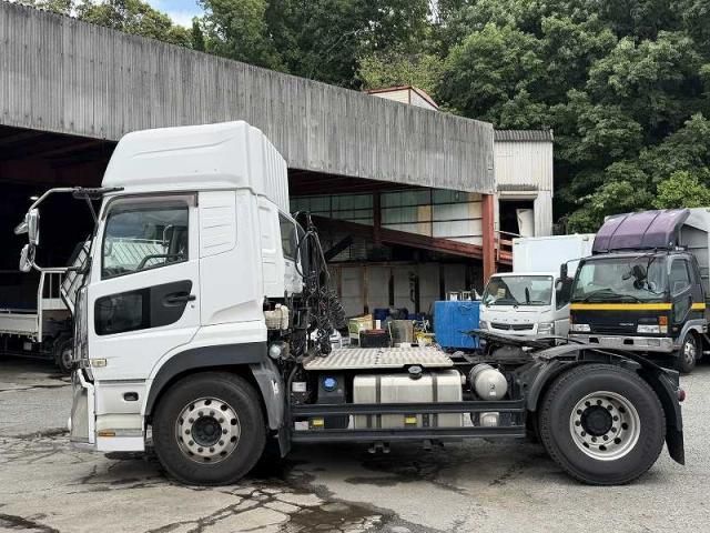 Nissan QUON 2020-11 7199693-2