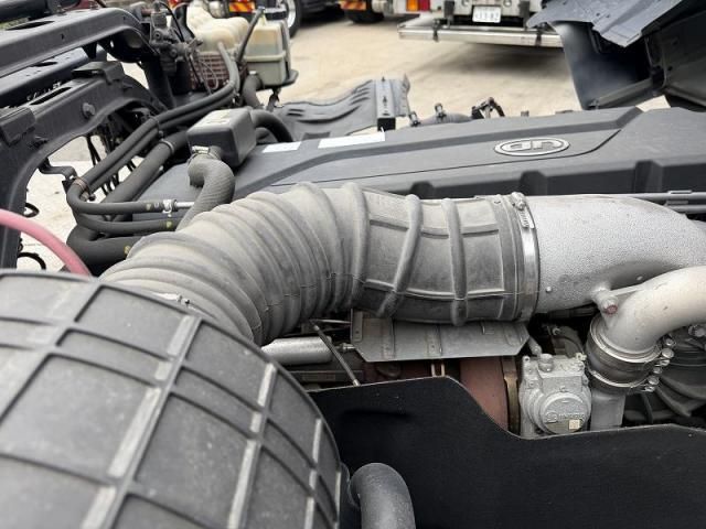 Nissan QUON 2020-11 7199693-29