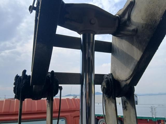 Nissan QUON 2017-11 7199696-29