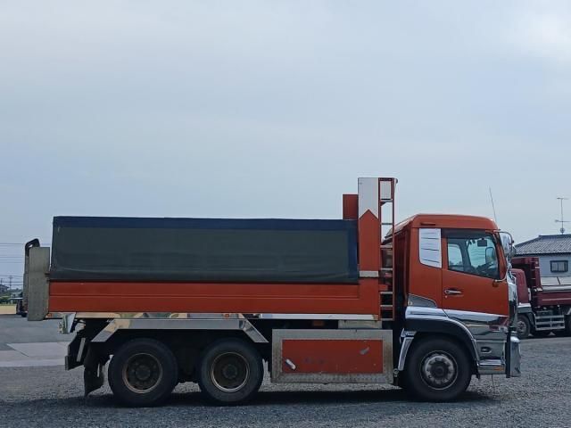 Nissan QUON 2017-11 7199696-3