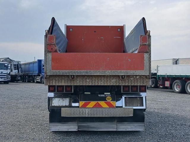 Nissan QUON 2017-11 7199696-5