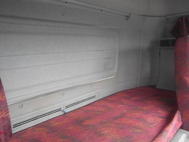 Nissan QUON 2014-11 7199698-14
