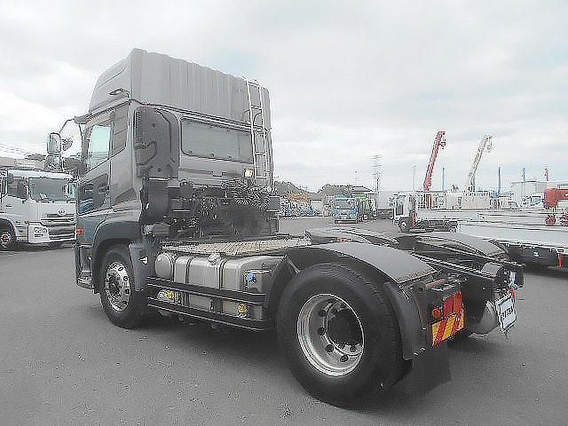 Nissan QUON 2014-11 7199698-3