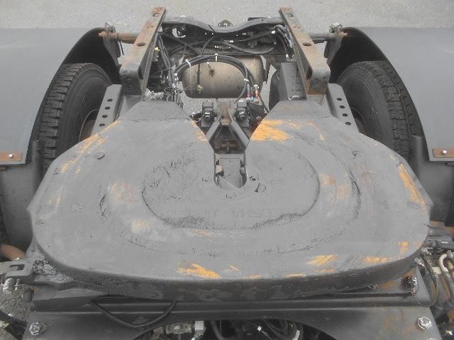 Nissan QUON 2014-11 7199698-6
