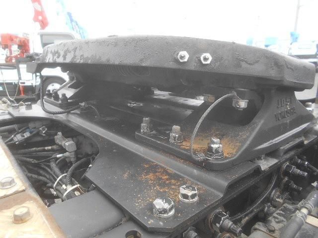 Nissan QUON 2014-11 7199698-7