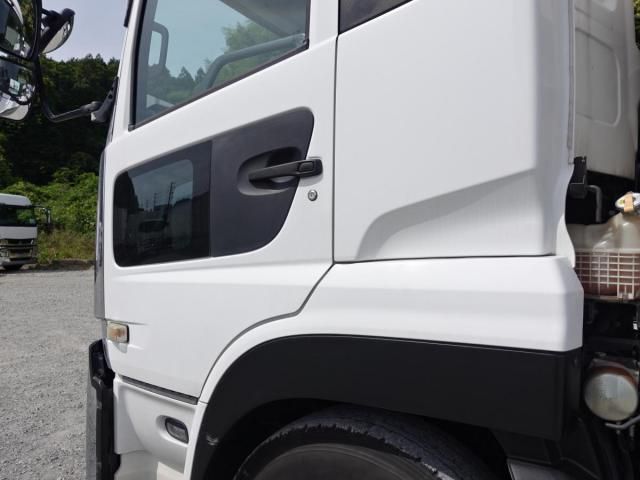 Nissan QUON 2019-12 7199690-14
