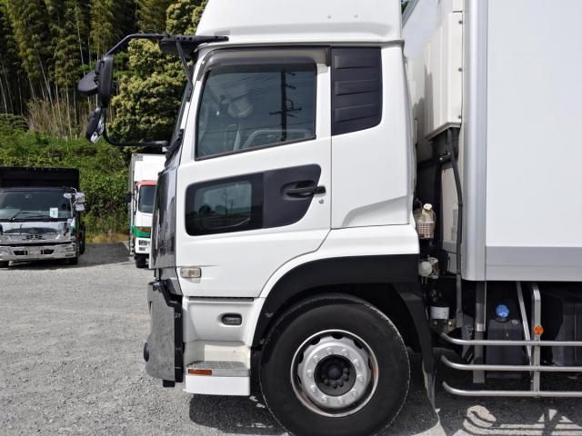 Nissan QUON 2019-12 7199690-15